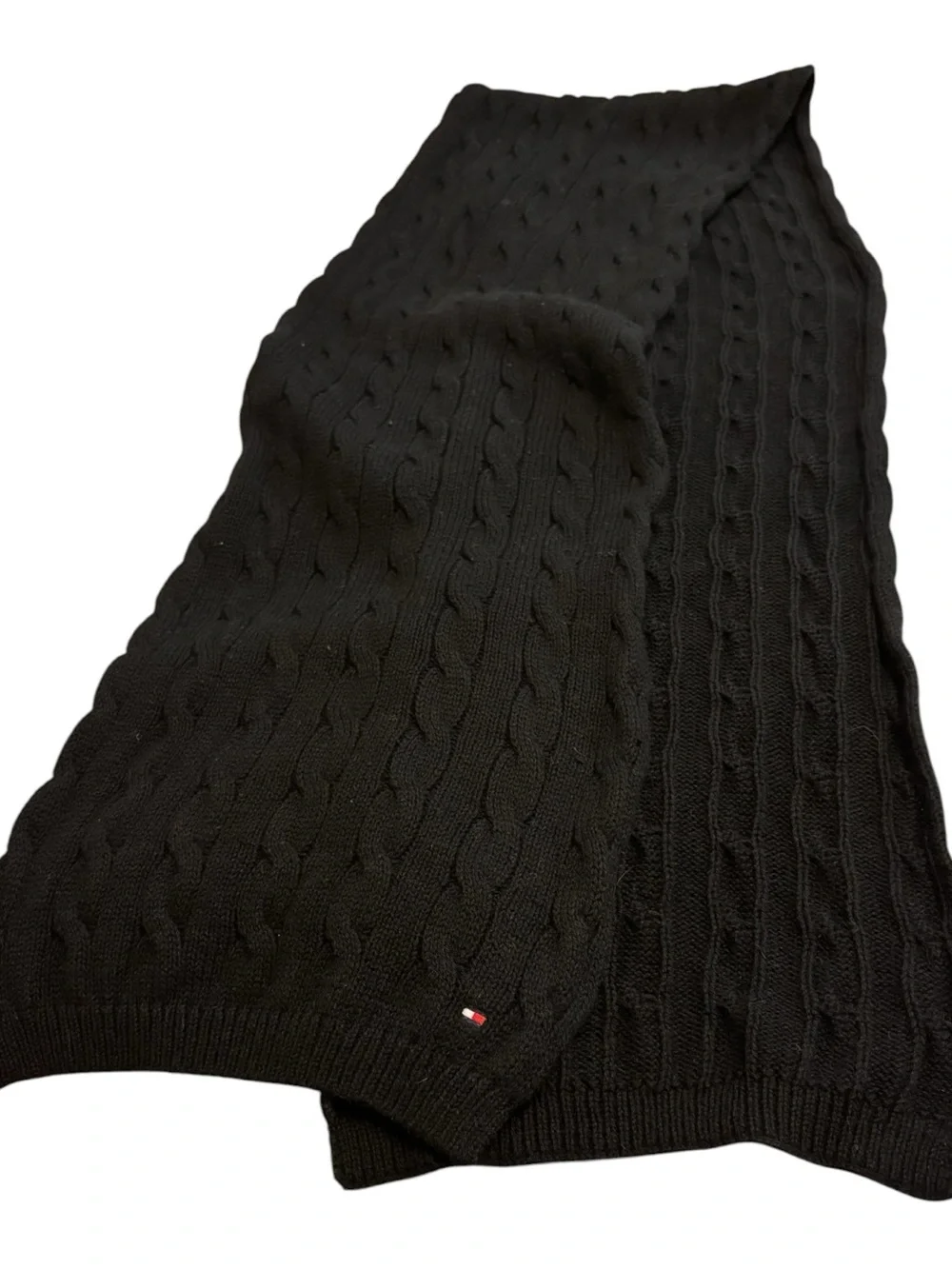 Tommy Hilfiger 59”x 9”